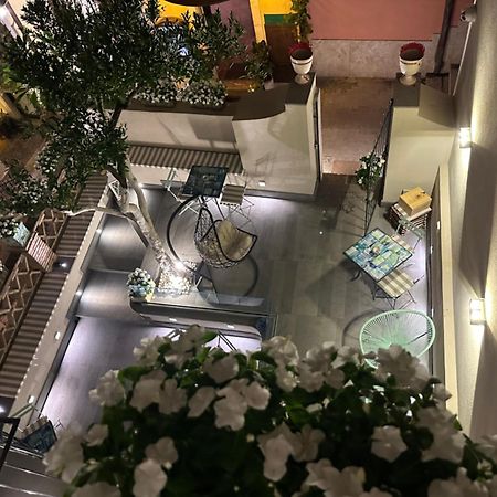 Villa D'Orville Luxury Suites タオルミーナ エクステリア 写真